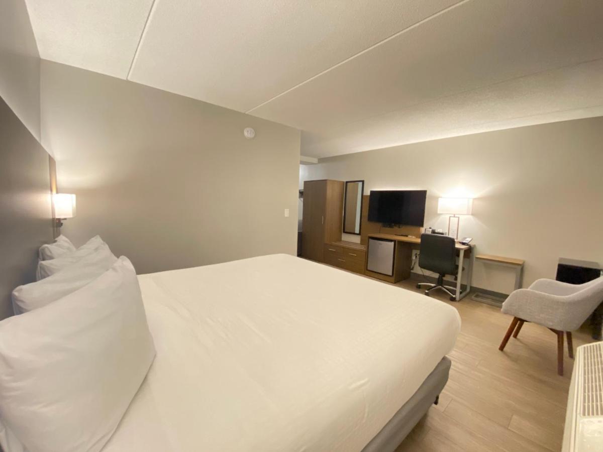 Superior Stay Hotel Marquette Bagian luar foto