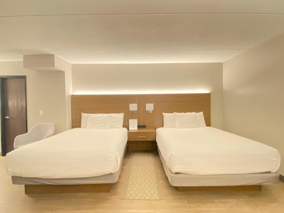 Superior Stay Hotel Marquette Bagian luar foto