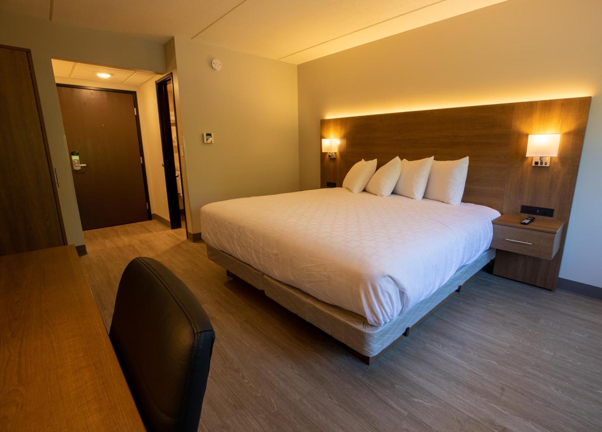 Superior Stay Hotel Marquette Bagian luar foto
