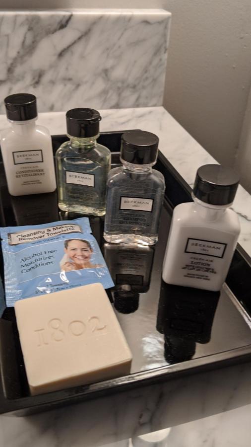 Superior Stay Hotel Marquette Bagian luar foto